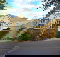 Quest Trinity House - Accommodation QLD