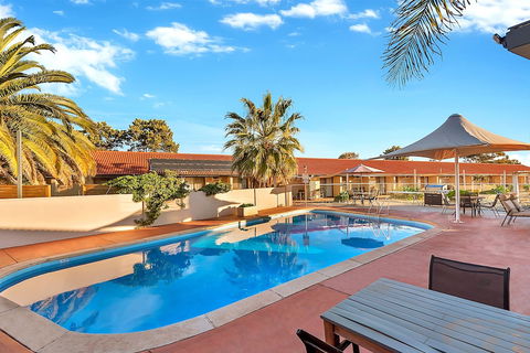 Alexander Motel Whyalla - Accommodation QLD 0