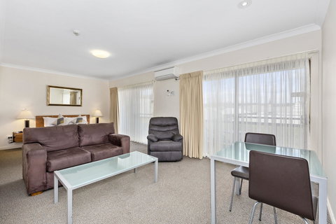 Comfort Inn Centrepoint - Accommodation QLD 3