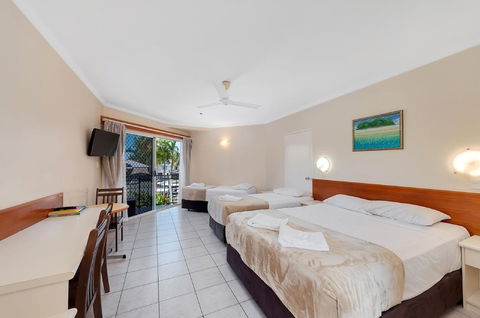 Tropical Queenslander - Accommodation QLD 6