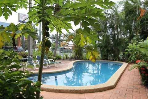 Tropical Queenslander - Accommodation QLD 1