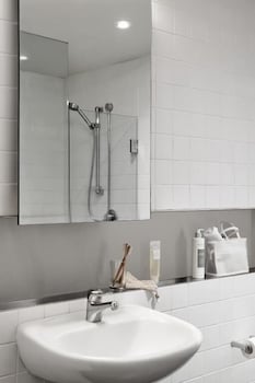 Punthill Little Bourke - Accommodation QLD 5