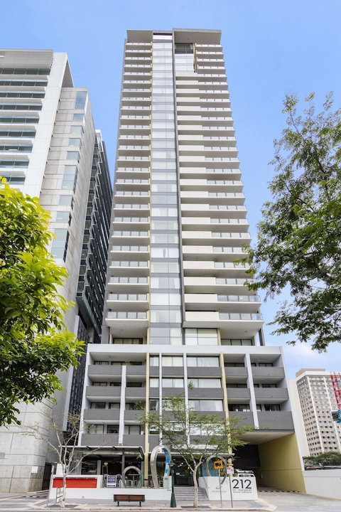 Oaks Brisbane On Margaret Suites - Accommodation QLD 0