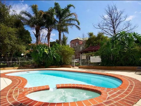 Comfort Apartments Royal Gardens - Accommodation QLD 4