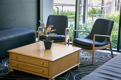 Alpha Hotel Eastern Creek - Accommodation QLD 2