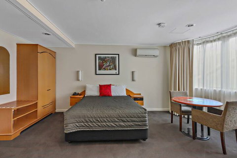 Morgans Boutique Hotel - Accommodation QLD 4