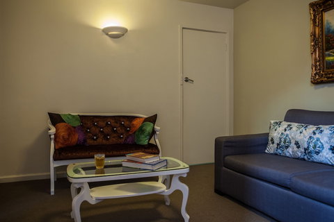 Albert Heights Serviced Apartments - Accommodation QLD 3