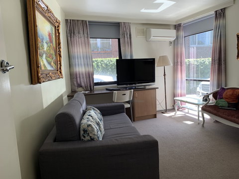 Albert Heights Serviced Apartments - Accommodation QLD 5