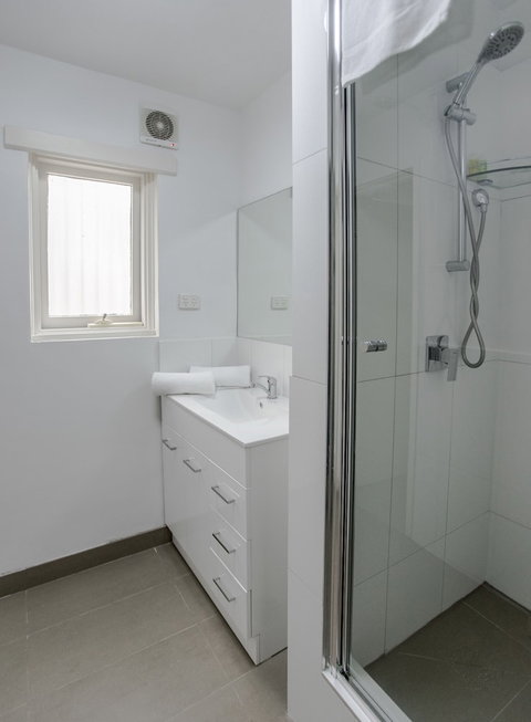 Albert Heights Serviced Apartments - Accommodation QLD 2