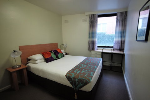 Albert Heights Serviced Apartments - Accommodation QLD 6