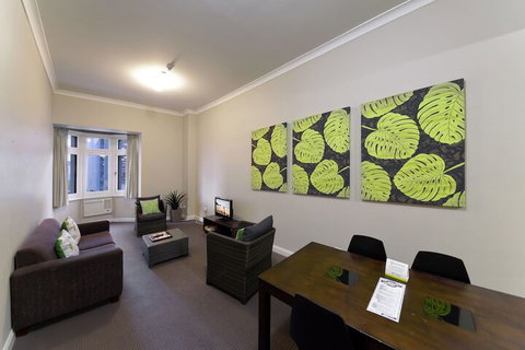 Mansions On Pulteney - Accommodation QLD 4