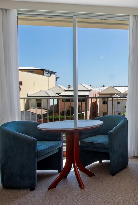 NOAH'S On The Beach - Accommodation QLD 6