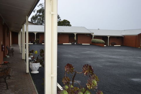 Whalers Rest Motor Inn - Accommodation QLD 0