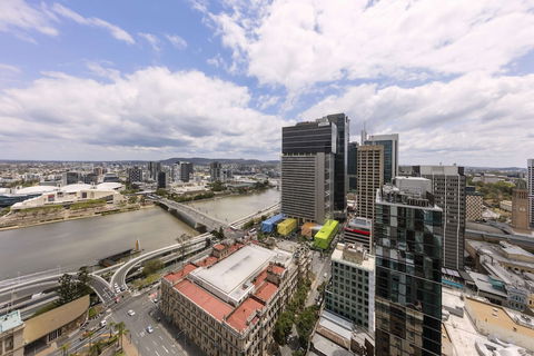 Oaks Brisbane Casino Tower Suites - Accommodation QLD 3