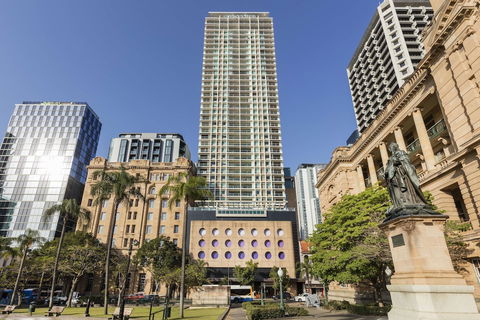 Oaks Brisbane Casino Tower Suites - Accommodation QLD 4
