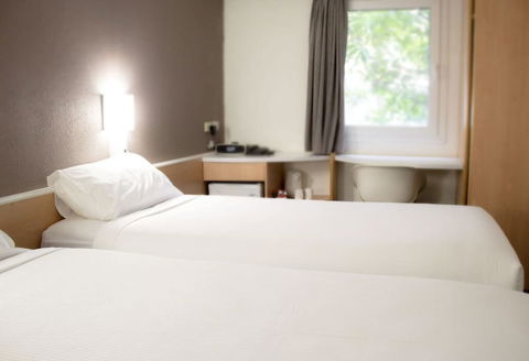 Ibis Newcastle - Accommodation QLD 4