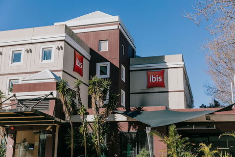 Ibis Newcastle - Accommodation QLD 0