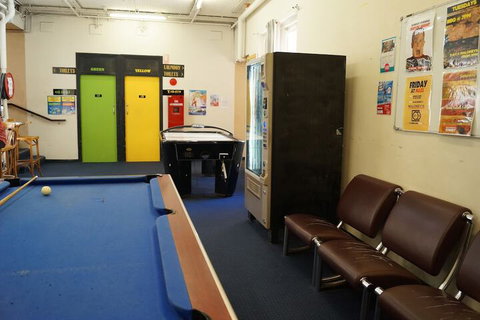 Maze Backpackers - Accommodation QLD 5