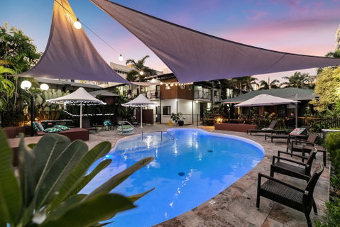 Palms City Resort - Accommodation QLD 2
