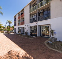 Billabong Backpackers Resort - Accommodation QLD