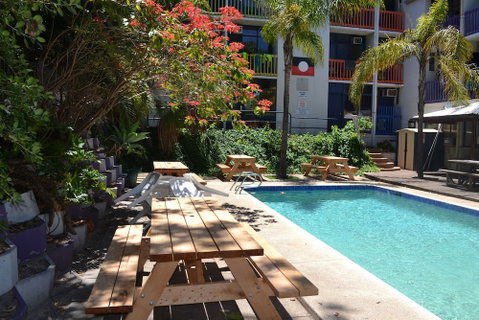 Billabong Backpackers Resort - Accommodation QLD 2