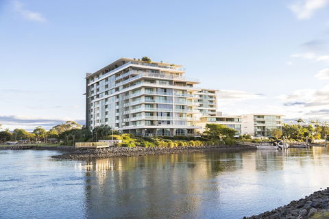 ULTIQA Freshwater Point Resort - Accommodation QLD 0