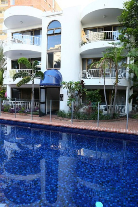 St Tropez Apartments - Accommodation QLD 5