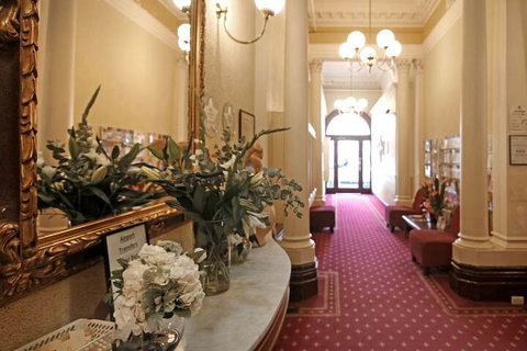 Hotel Claremont Guest House - Accommodation QLD 4