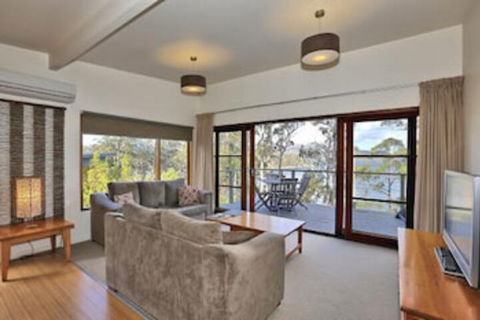 Stewarts Bay Lodge - Accommodation QLD 0