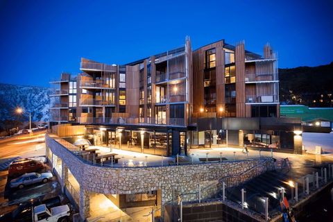 QT Falls Creek - Accommodation QLD 3