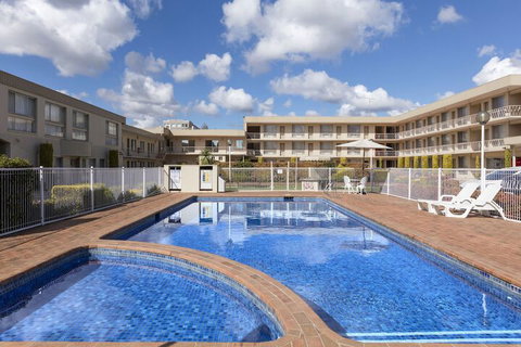 Central Motel & Apartments Signature Collection - Accommodation QLD 2