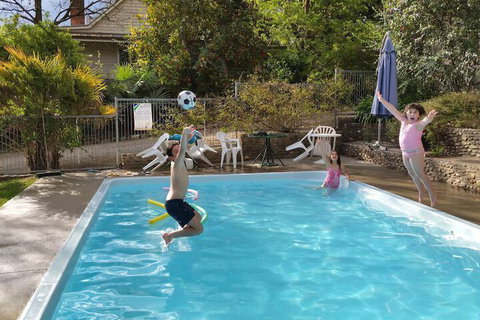 Restaway Holiday Units - Accommodation QLD 2