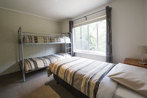 Restaway Holiday Units - Accommodation QLD 3