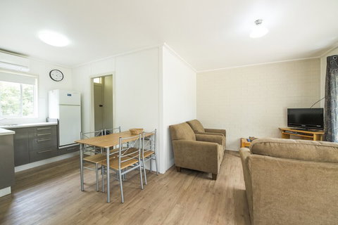 Restaway Holiday Units - Accommodation QLD 6