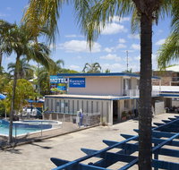 Raceways Motel - Accommodation QLD
