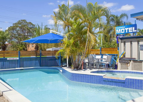 Raceways Motel - Accommodation QLD 2