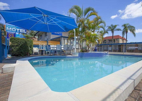 Raceways Motel - Accommodation QLD 3