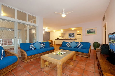 Balboa Holiday Apartments - Accommodation QLD 5