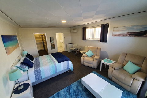 Palm Beach Guest House - Accommodation QLD 6