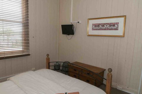 Ulmarra Hotel - Accommodation QLD 7