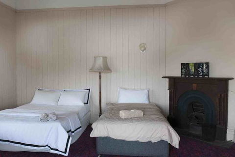 Ulmarra Hotel - Accommodation QLD 6