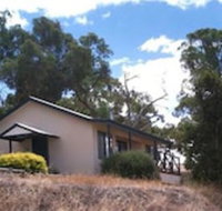 Riesling Country Cottages - Accommodation QLD
