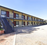 Wentworth Central Motor Inn - Accommodation QLD