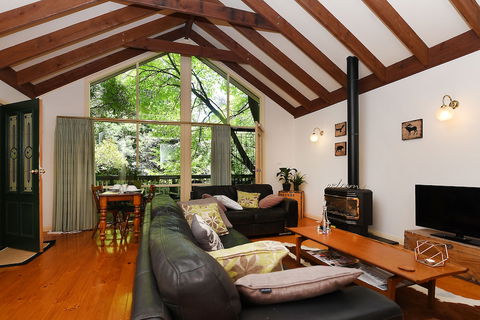 Cambridge Cottages Bed & Breakfast - Accommodation QLD 1