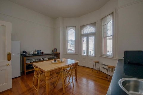 Roxburgh House Apartments - Accommodation QLD 5