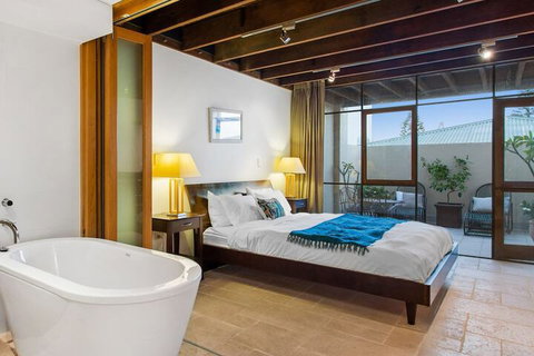 James Street Warehouse - Accommodation QLD 3