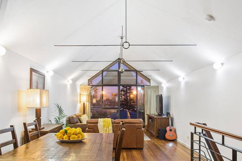 James Street Warehouse - Accommodation QLD 7