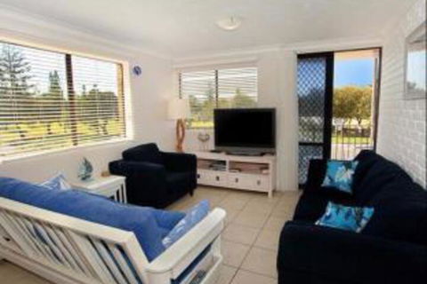 Pacific 1 / 103 - Accommodation QLD 3