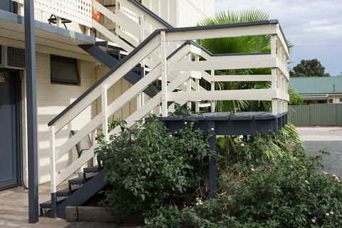 Pioneer Station Motor Inn - Accommodation QLD 4