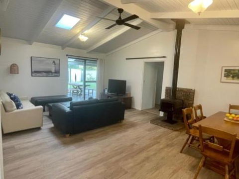 Abbey Beach Shack - Accommodation QLD 3